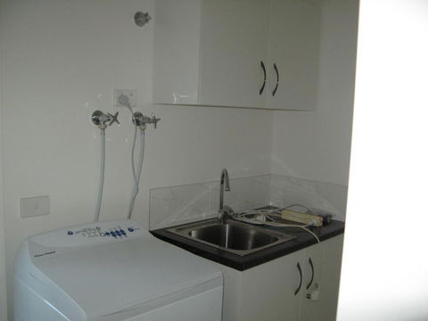 The Villa Kyabram - Sydneys Hotel 5