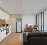 Luxurious Walking to Darling Harbour - Sydneys Hotel