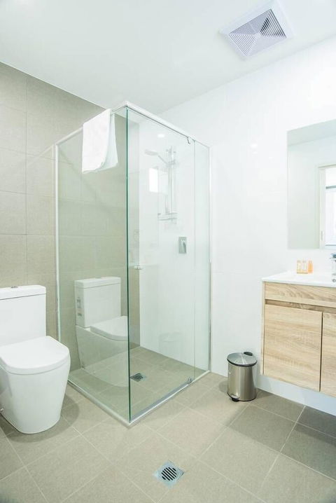 Modern And Chic Apartment Next To Parramatta Station - Sydneys Hotel 1