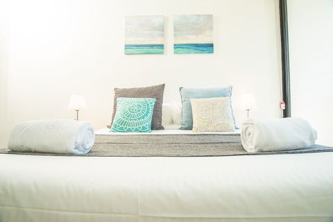 Modern And Chic Apartment Next To Parramatta Station - Sydneys Hotel 0