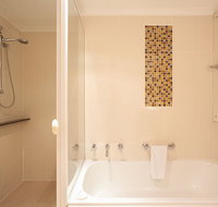 Urban Rest - York St SB - Sydneys Hotel