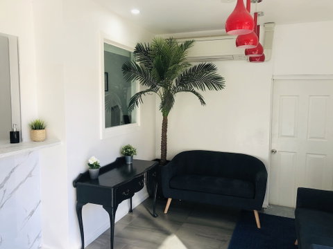 St. Kilda Accommodation - Sydneys Hotel 1