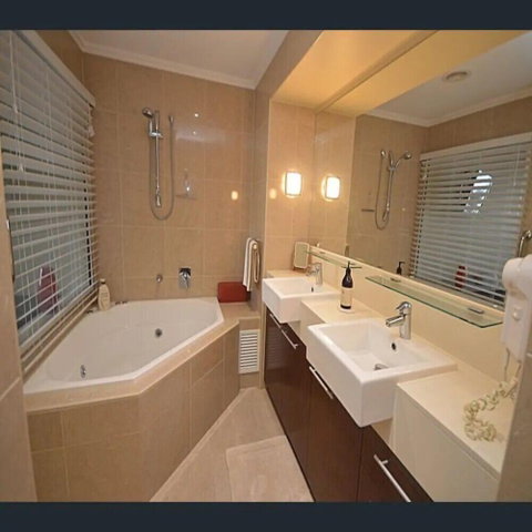 1 BDR / Apt / Foxtel / WiFi / Pool / Parking / Spa / Urangan - Sydneys Hotel 6