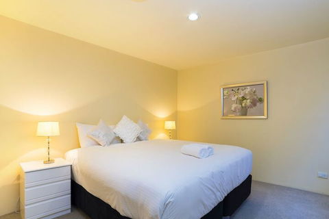 Daydream On The Greens - Sydneys Hotel 3