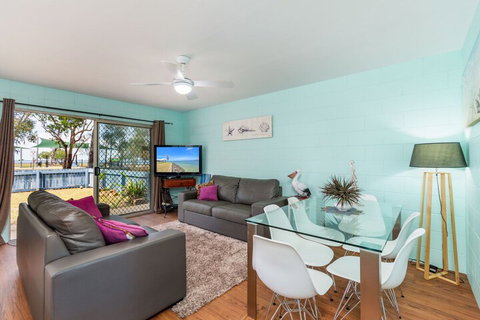 Charm & Comfort In This Ground Floor Unit With Water Views! Welsby Pde Bongaree - Sydneys Hotel 4