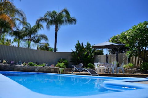 Palms Bed & Breakfast - Sydneys Hotel 0