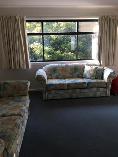 Central Cowes Family Townhouses - Sydneys Hotel 6