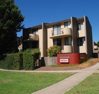 Manuka Park Apartments - Sydneys Hotel