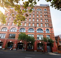 Wake Up Sydney - Sydneys Hotel
