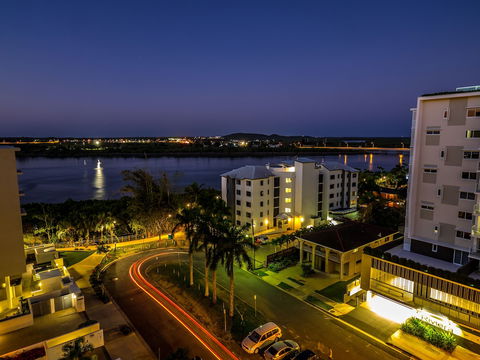 Lanai Riverside Apartments - Sydneys Hotel 2