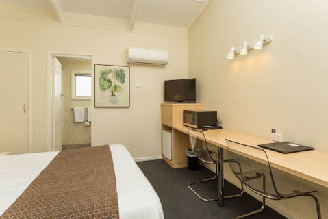 Club Motel - Sydneys Hotel 6