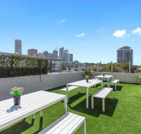 City Resort Hostel - Sydneys Hotel