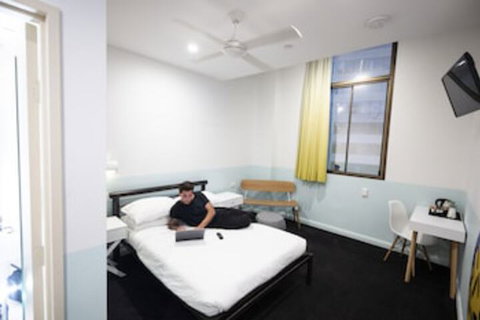 Sydney Central YHA - Hostel - Sydneys Hotel 0