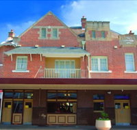 Captain Cook Hotel - Sydneys Hotel