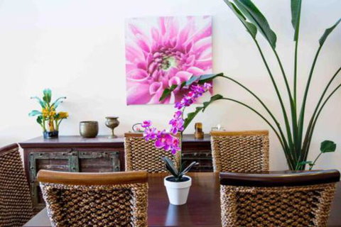 4 Ensuite Chelsea Villa CBD Airport - Sydneys Hotel 2