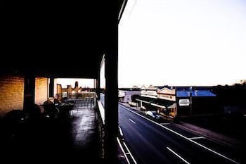 Poachers Paradise Motel - Sydneys Hotel 2