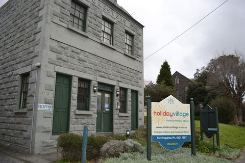 Portland Holiday Village - Sydneys Hotel 4