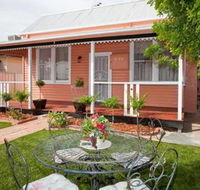 Pammys Palace - Sydneys Hotel