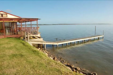 Meningie's Waterfront Motel - Sydneys Hotel 4
