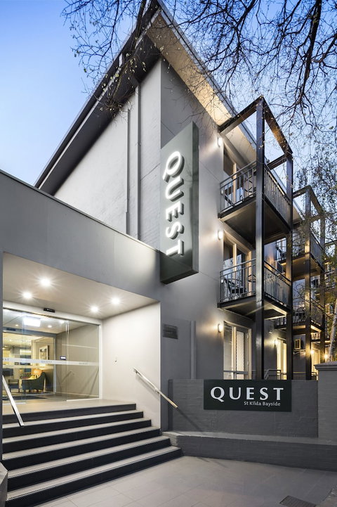 Quest St Kilda Bayside - Sydneys Hotel 0