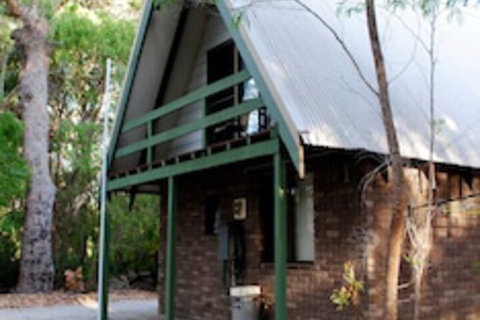 Caves Road Chalets - Sydneys Hotel 0