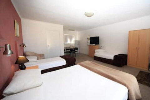 Bella Villa Motor Inn - Sydneys Hotel 5