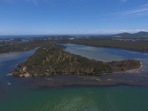 Lani's Holiday Island - Caravan Park - Sydneys Hotel 0