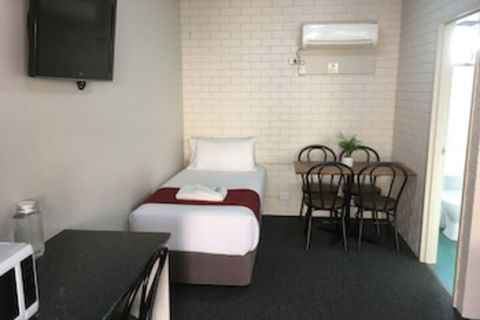 Atlas Motel - Sydneys Hotel 0
