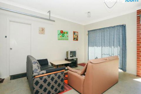 All Seasons Port Elliot Holiday House - Sydneys Hotel 2