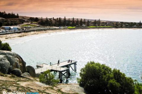 All Seasons Port Elliot Holiday House - Sydneys Hotel 4