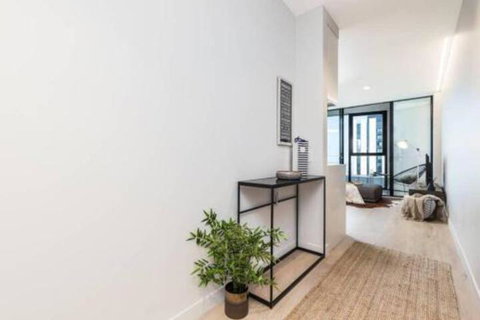 Luxe Bedroom Apt City View Retreat On Elizabeth Street CBD - Sydneys Hotel 4