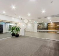 Holistay at Melbourne Central Apartment
