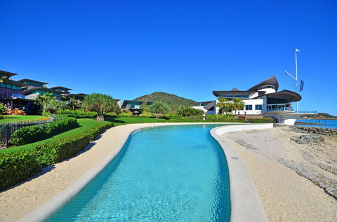 Yacht Club Villa 33-Serenity-Ocean Views With Golf Buggy - Sydneys Hotel 4