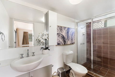 City Stadium Apartment On The Riverfront - Sydneys Hotel 3
