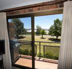 Ellswood 5 - Sydneys Hotel