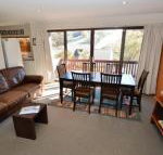 Mowamba D2 - Sydneys Hotel