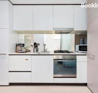 Complete Host Leopold Apartments