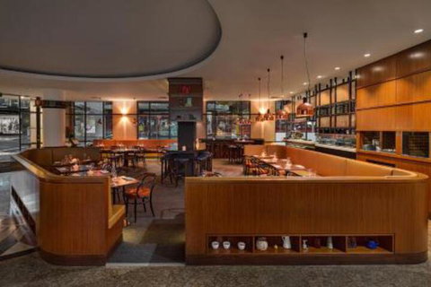 Bond 1603 - Sydneys Hotel 2