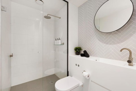 Luxuria Apartments EQ Tower - Sydneys Hotel 4