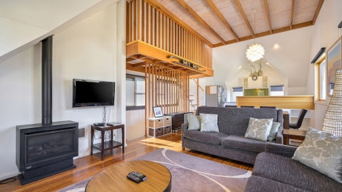 Dandongale - Sydneys Hotel 6