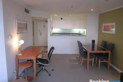 Quay West 2007 - Sydneys Hotel 5