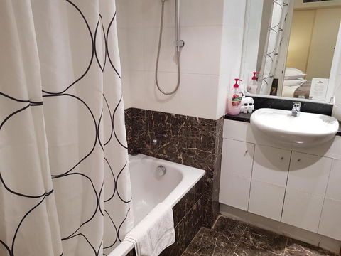 Accommodation Sydney 38 Harbour Street Sydney - Sydneys Hotel 1
