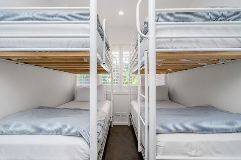 A Perfect Stay - 4 James Cook Apartments - Sydneys Hotel 3