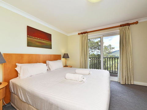 Villa Executive 2br Moscato Resort Condo Located Within Cypress Lakes Resort (nothing Is More Central) - Sydneys Hotel 4