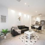 A Spacious & Central 2BR Apt Near Flinders Station - Sydneys Hotel 0