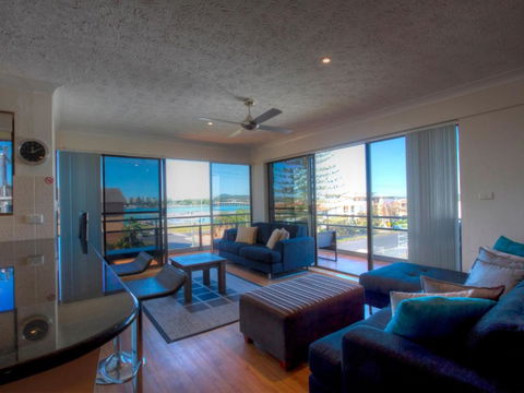 Champagne Court 10 - Sydneys Hotel 1