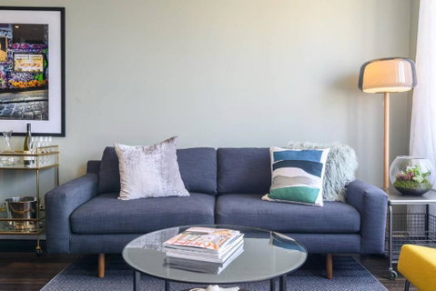 LUCY Stylish City Vibe & Views - Sydneys Hotel 3
