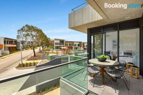 Luxe 101 At Martha Cove Waterfront Luxury On The Marina Walk To Beach - Sydneys Hotel 2
