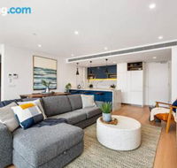 Luxe 101 at Martha Cove waterfront luxury on the marina walk to beach - Sydneys Hotel