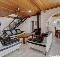 31 Rest Point Absolute Waterfront with Jetty - Sydneys Hotel